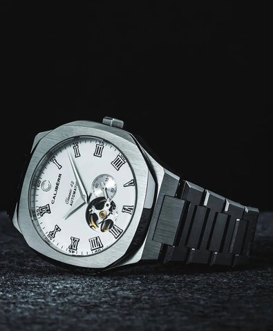 Classic 42 Stainless Steel Case White Dial Stainless Steel Band CALIBÉRR